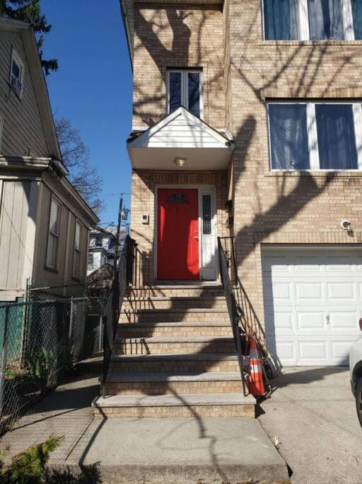 Entire 2-Bed Private Apt - Ewr/Nyc/Outlet Mall Newark Eksteriør billede