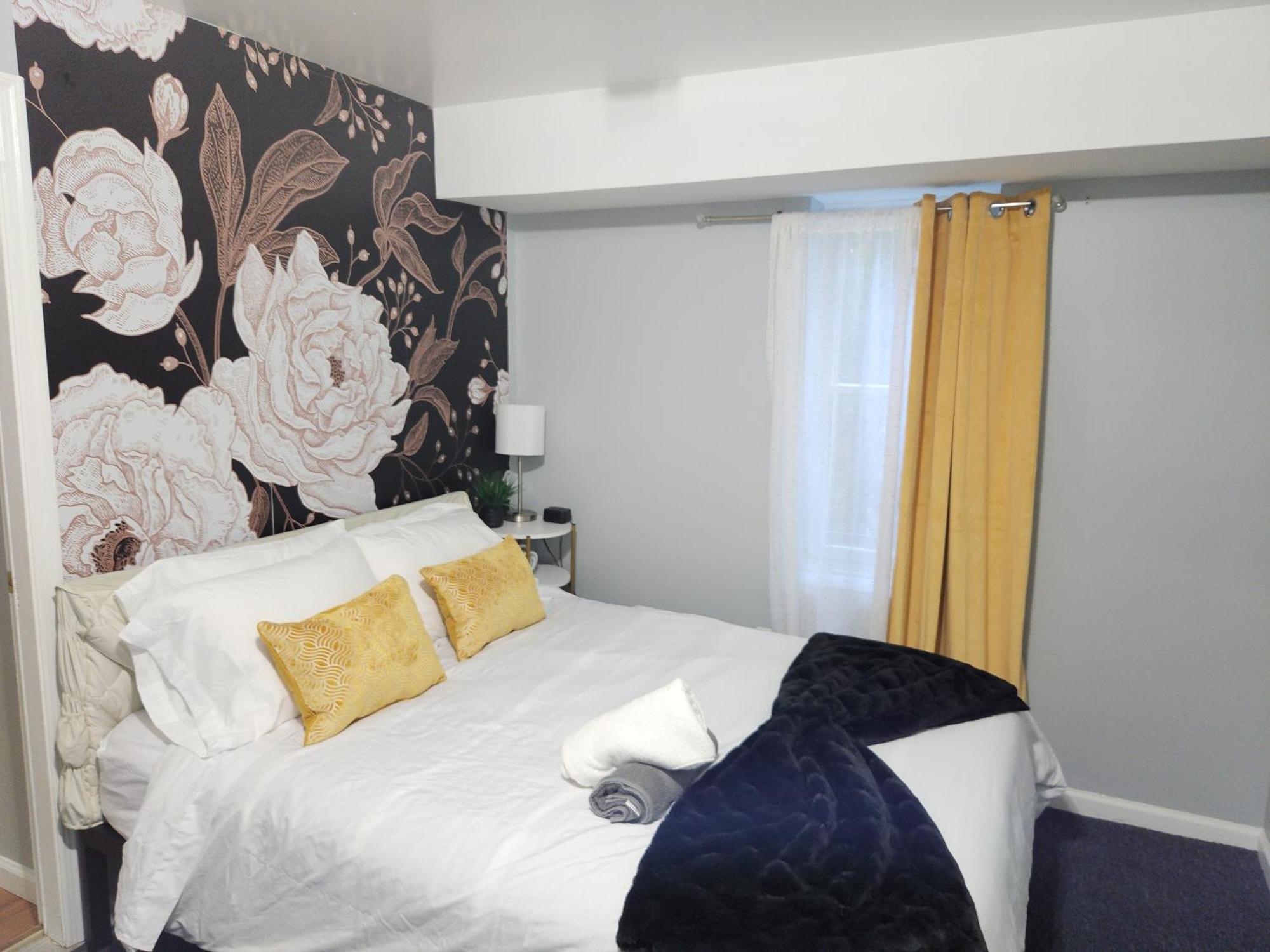 Entire 2-Bed Private Apt - Ewr/Nyc/Outlet Mall Newark Eksteriør billede