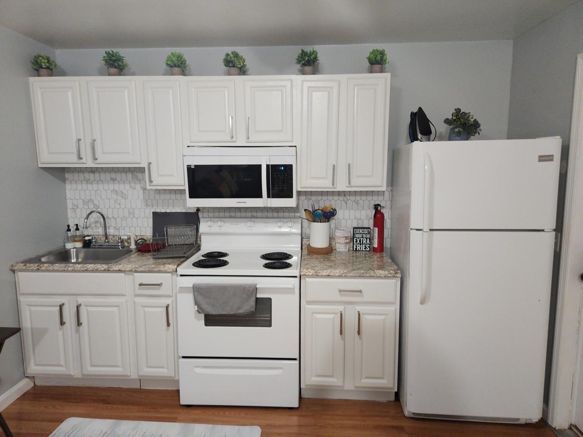 Entire 2-Bed Private Apt - Ewr/Nyc/Outlet Mall Newark Værelse billede